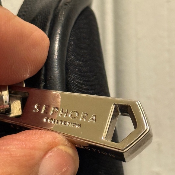 Sephora Black Leather Makeup Makeup Cases - Picture 12 of 16